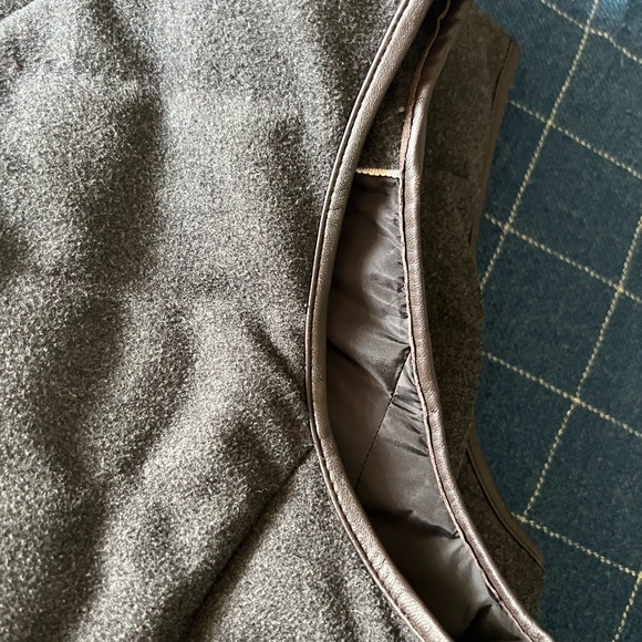 Massimo Dutti Quilted Grey Flannel Vest - Picture 13 of 17